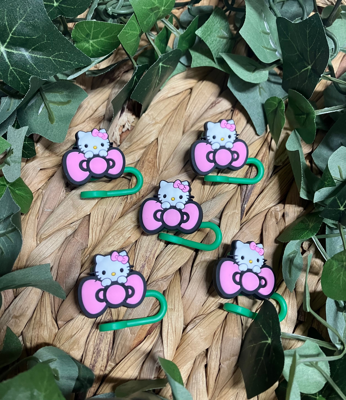 HK Straw Topper